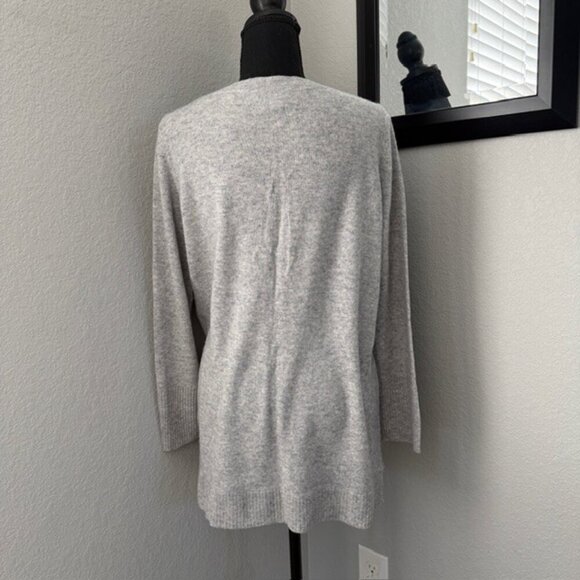 APT 9 100% Cashmere Light Heather Gray V Neck Tunic Sweater Medium - Picture 4 of 11